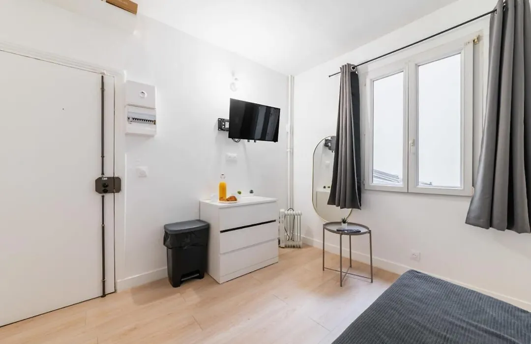 Studio Proche Sacre Coeur - Paris 9 -2P - Flat-Guest-1